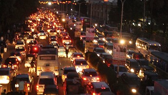 Traffic-jam-at-night3